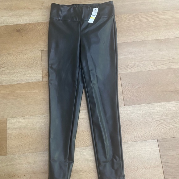Faux leather pants - Picture 2 of 3
